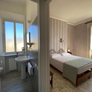 Camera standard con letto king size
